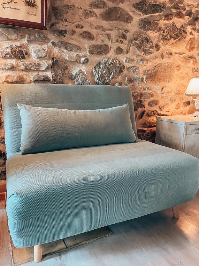 ドルチェアックア Talking Stones Bed & Breakfast エクステリア 写真
