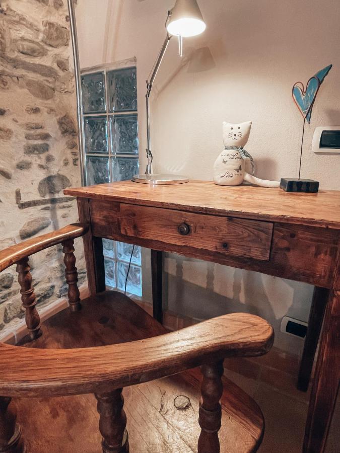 ドルチェアックア Talking Stones Bed & Breakfast エクステリア 写真