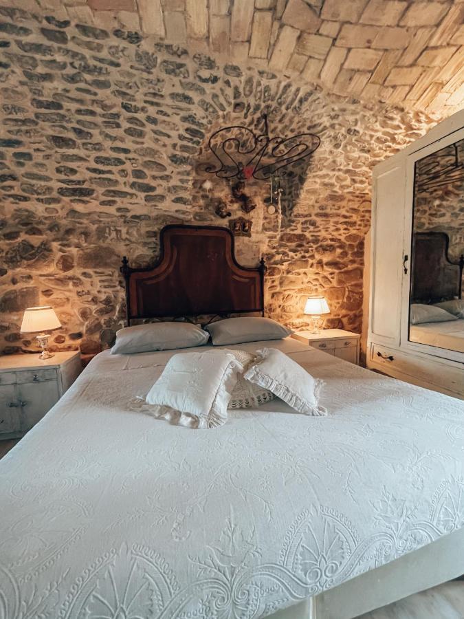 ドルチェアックア Talking Stones Bed & Breakfast エクステリア 写真