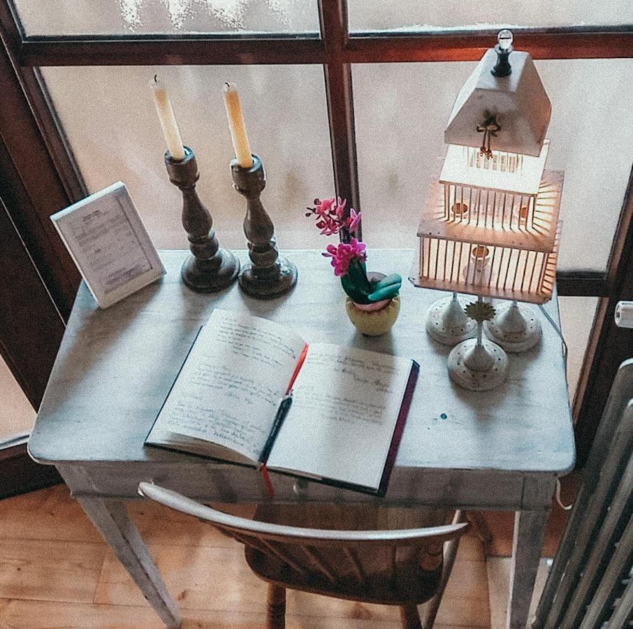 ドルチェアックア Talking Stones Bed & Breakfast エクステリア 写真
