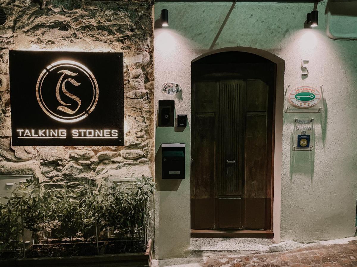 ドルチェアックア Talking Stones Bed & Breakfast エクステリア 写真