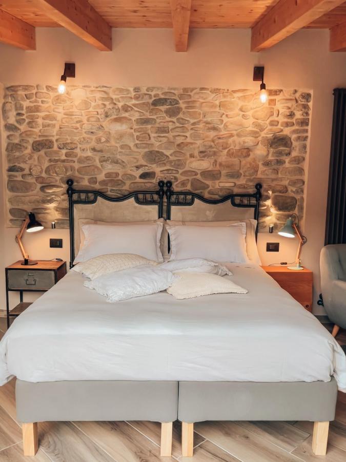 ドルチェアックア Talking Stones Bed & Breakfast エクステリア 写真