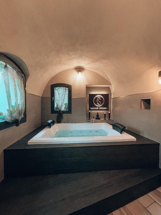 ドルチェアックア Talking Stones Bed & Breakfast エクステリア 写真