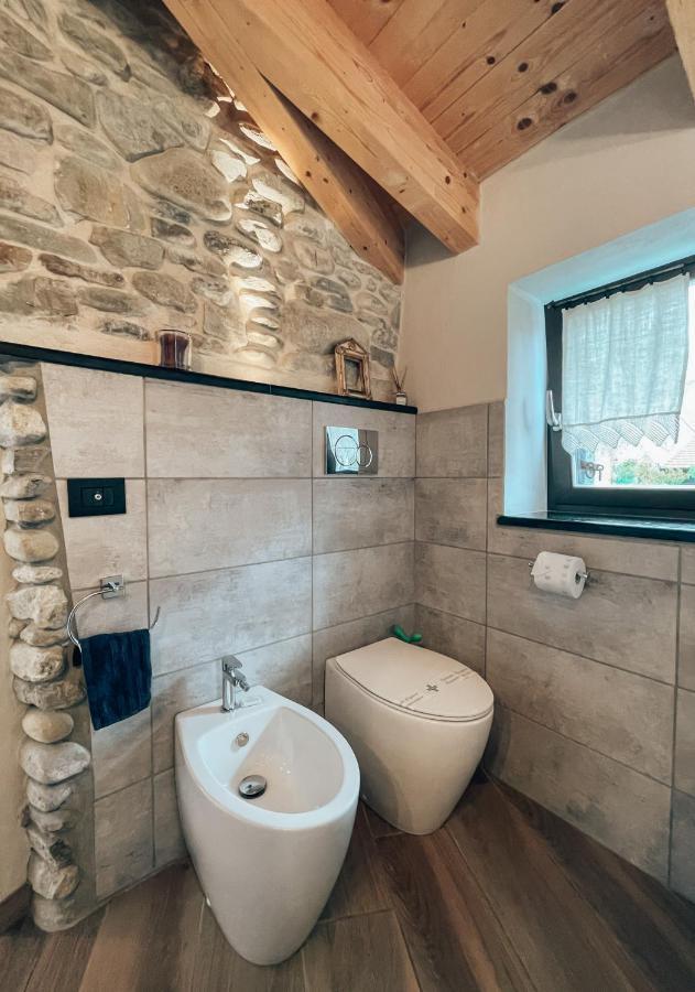 ドルチェアックア Talking Stones Bed & Breakfast エクステリア 写真